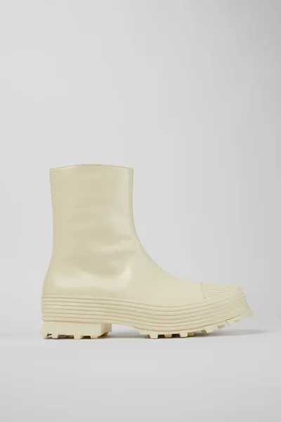 Tracktori White Ankle Boots for Unisex - Autumn / Winter collection
