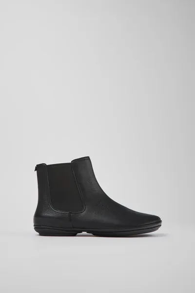 Right Black Ankle Boots for Women - Autumn / Winter collection