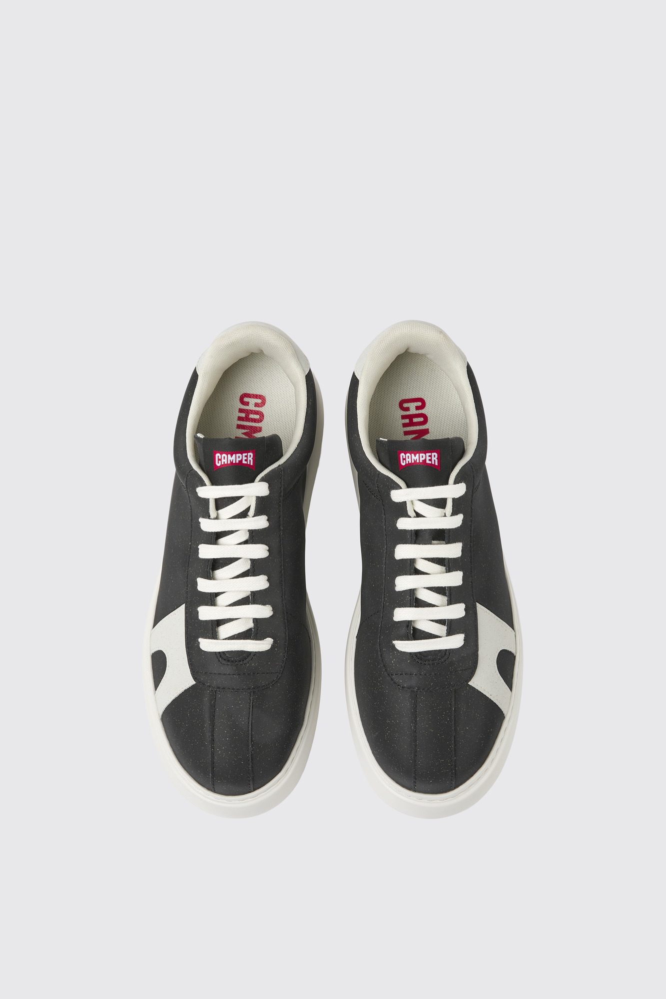 Runner K21 MIRUM® Black and white sneakers for men - Image 3