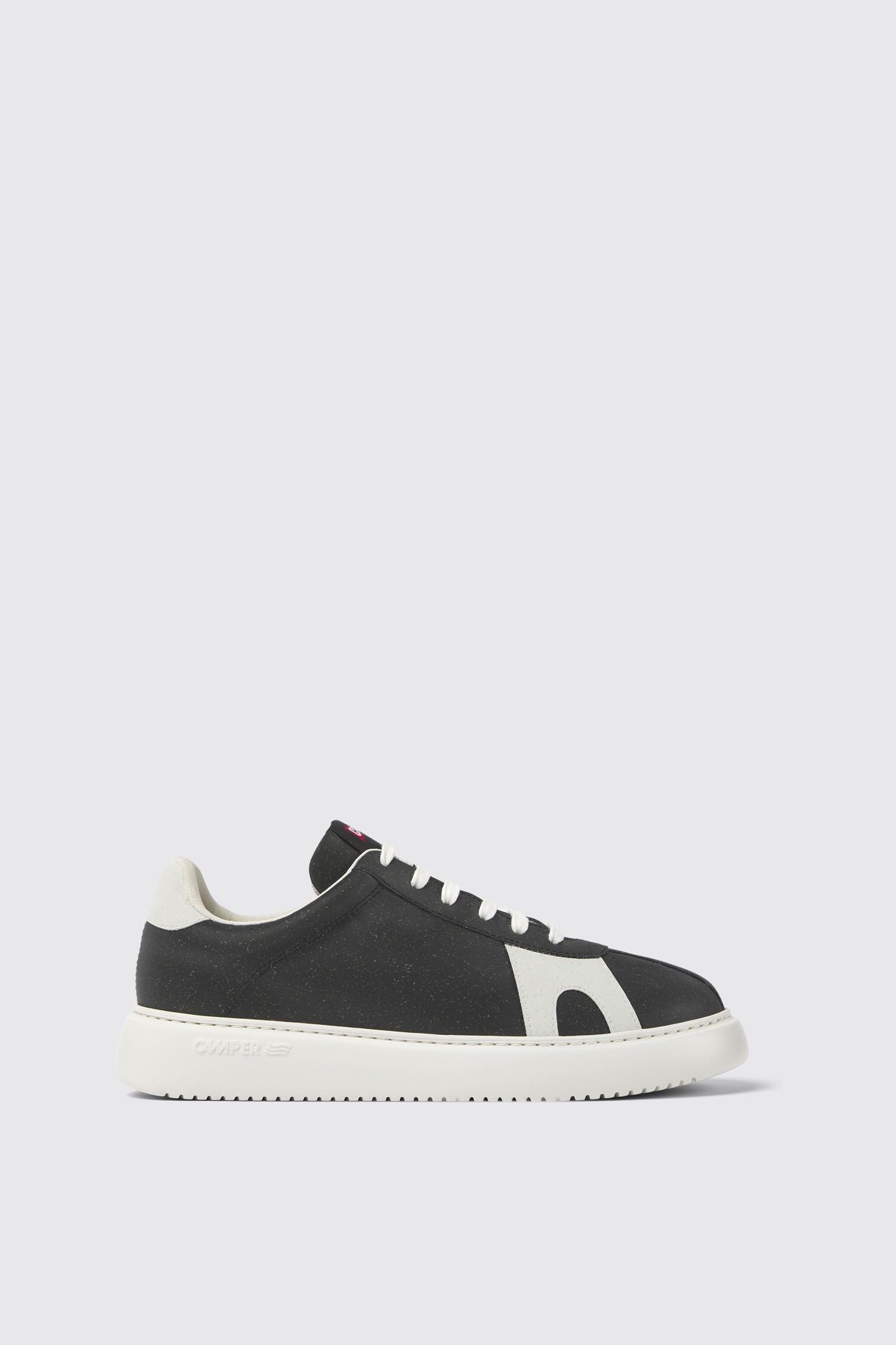Runner K21 MIRUM® Black and white sneakers for men - Image 5