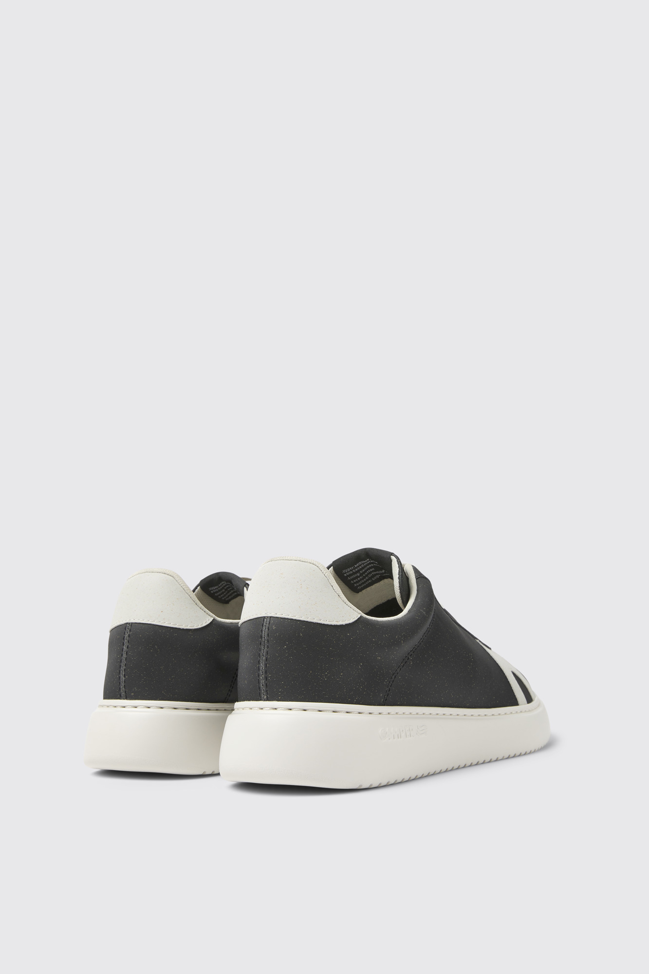 Runner K21 MIRUM® Black and white sneakers for men - Image 2