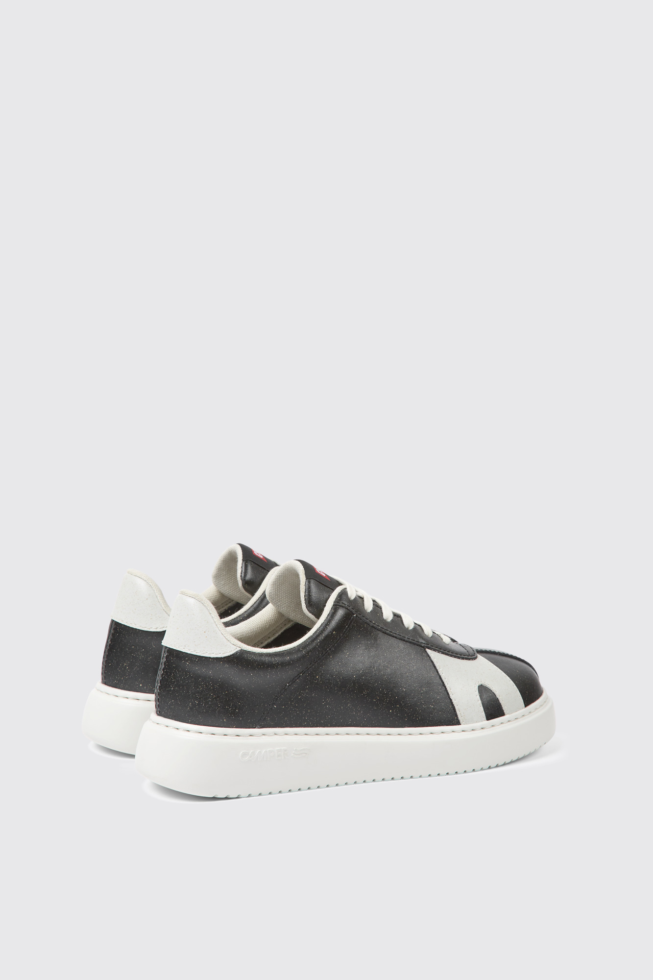 Runner K21 MIRUM® Black and white sneakers for women - Image 2