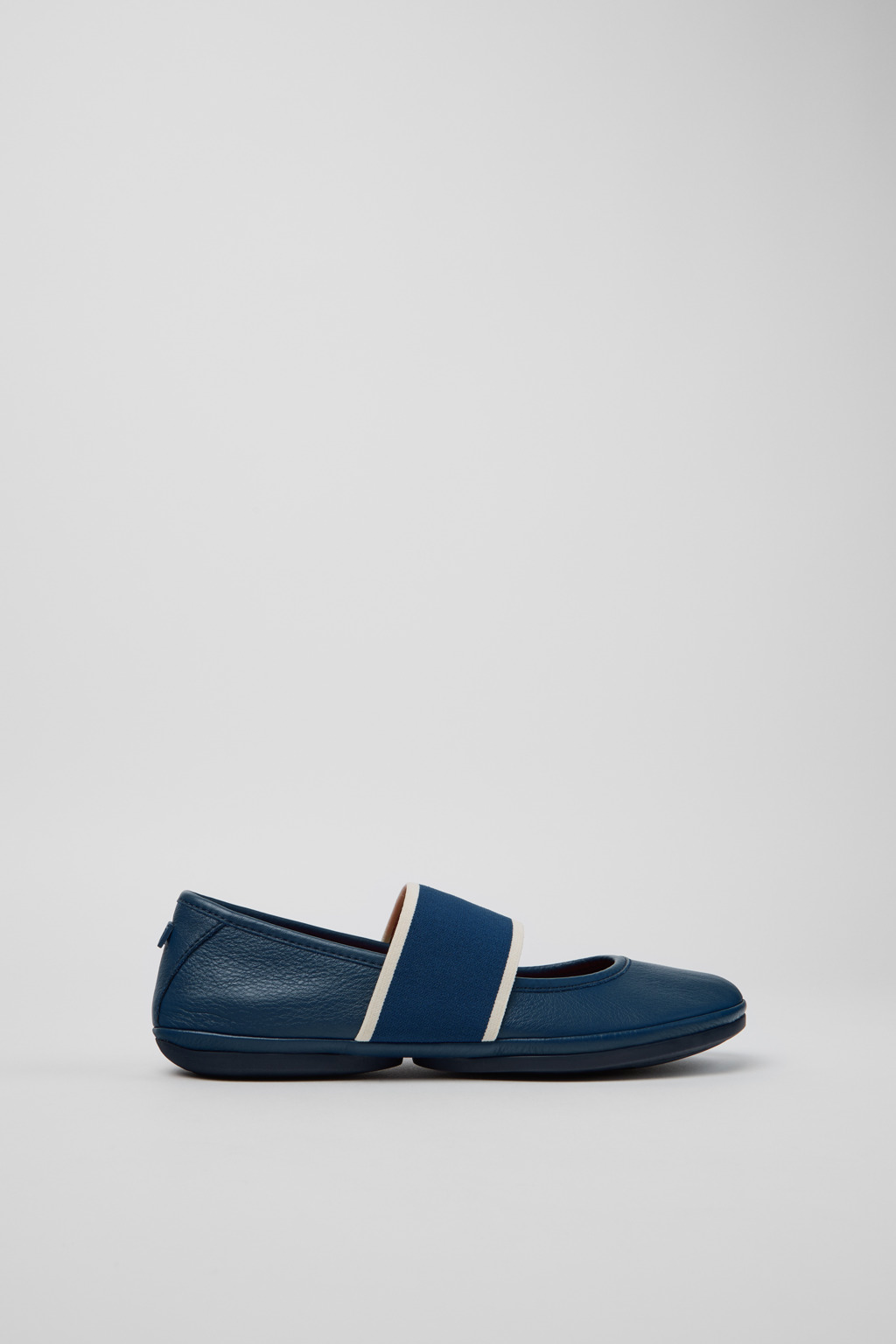 Right Nina Blue Leather Ballerinas for Women. - Image 2