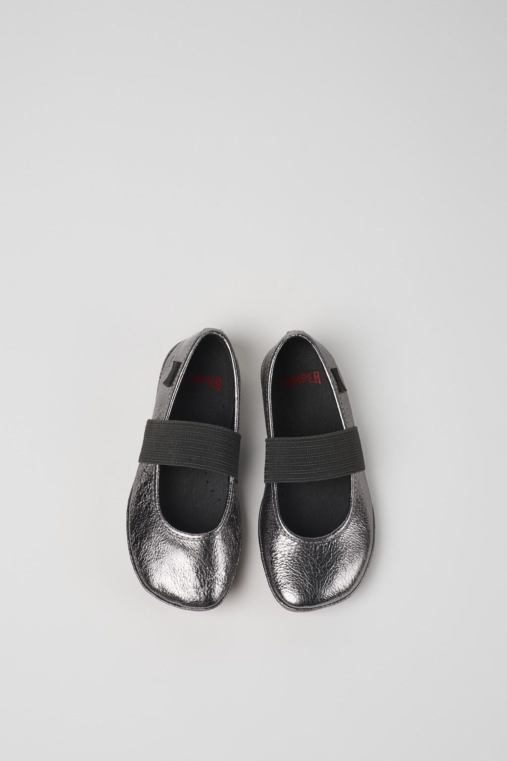 Right Metallic grey leather ballerinas for kids - Image 4