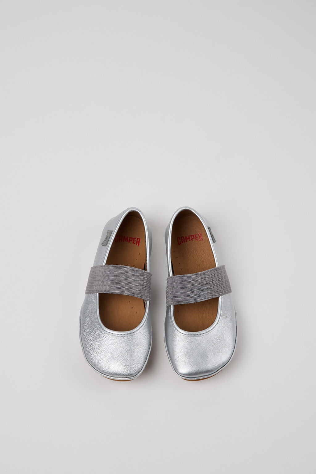 Right Gray Leather Ballerinas for kids. - Image 4
