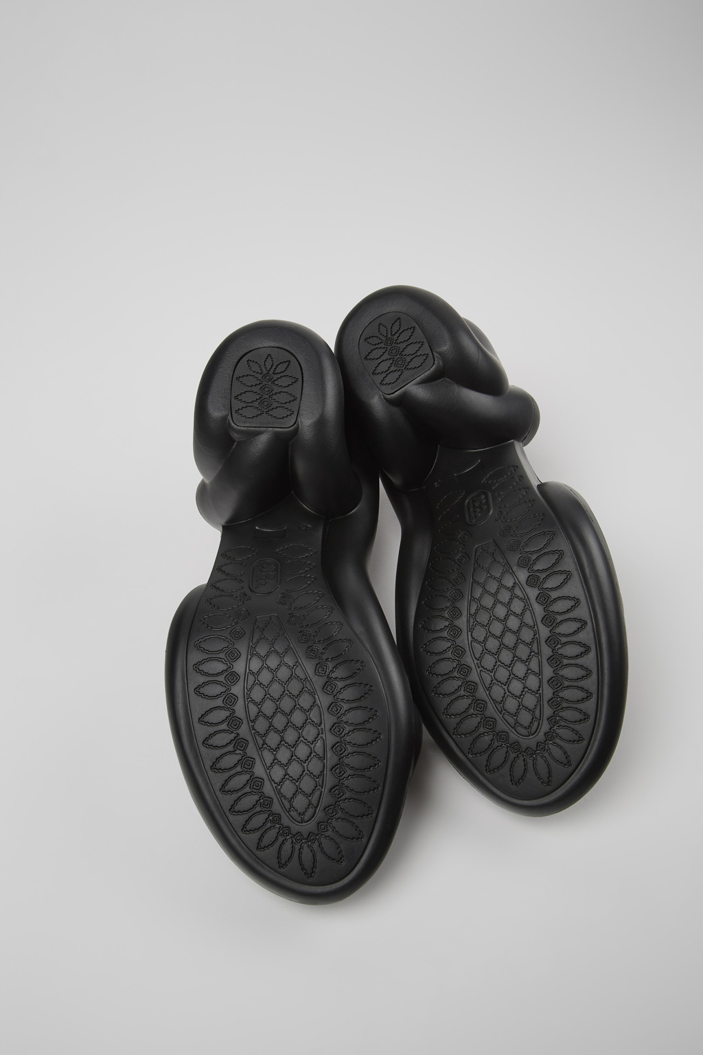 Kobarah Black Synthetic Sandals for Men. - Image 5