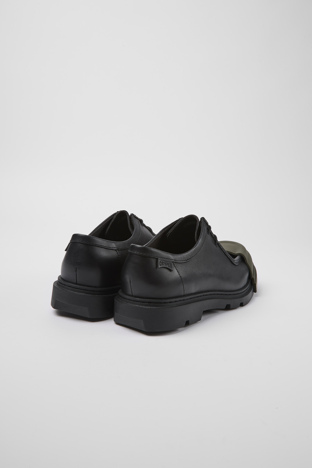 Junction Black responsibly raised leather shoes for men - Image 3
