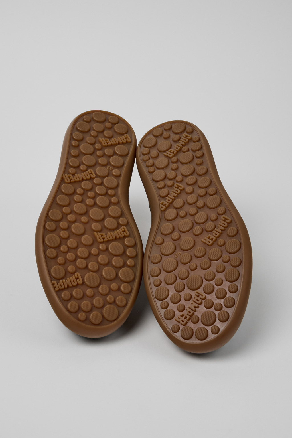 Pelotas Soller Green Nubuck Sneakers for Men. - Image 5