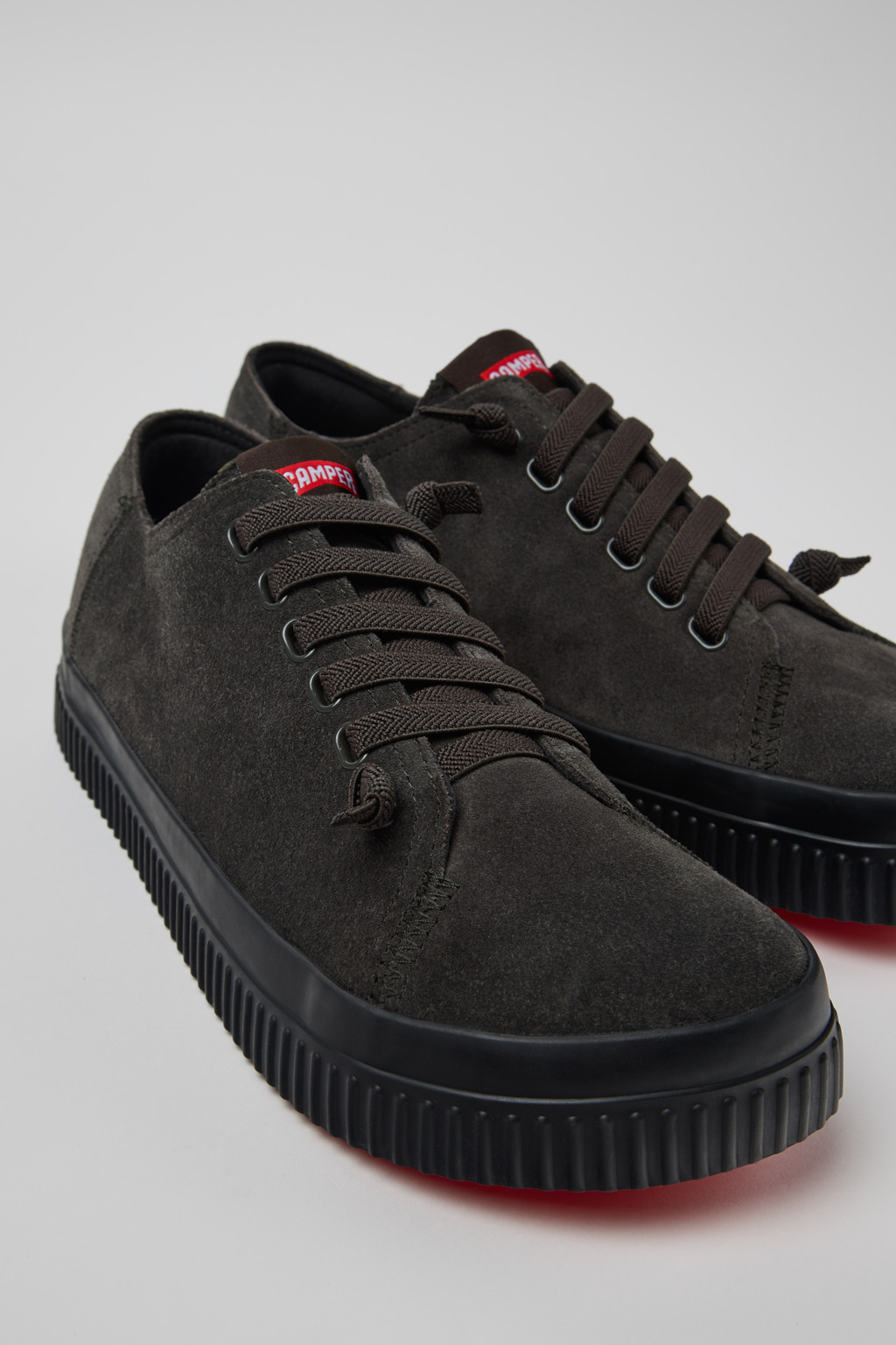 Peu Roda Gray Nubuck Men's Sneakers.