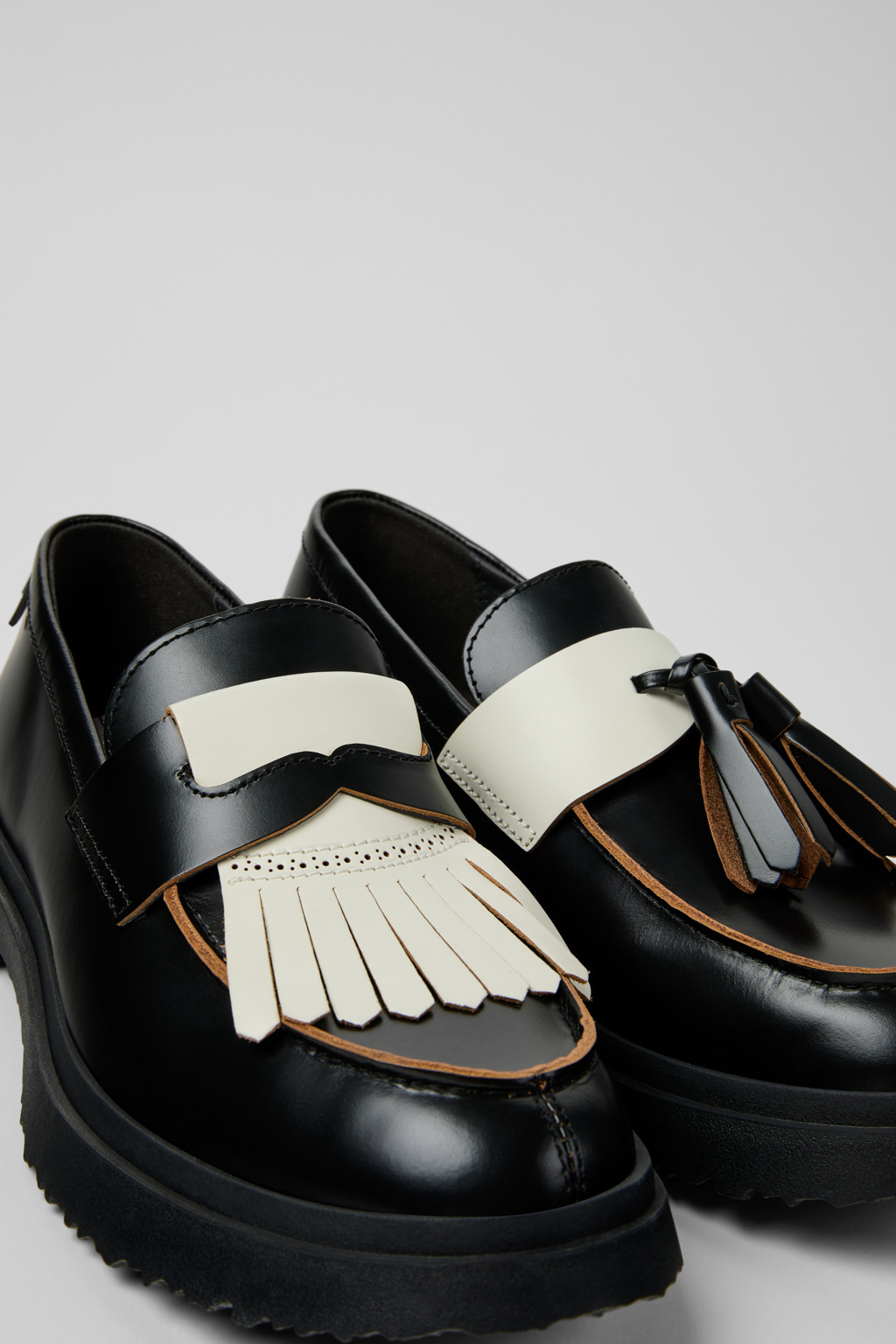 Twins Black and White Leather Nautical Shoes for Men.