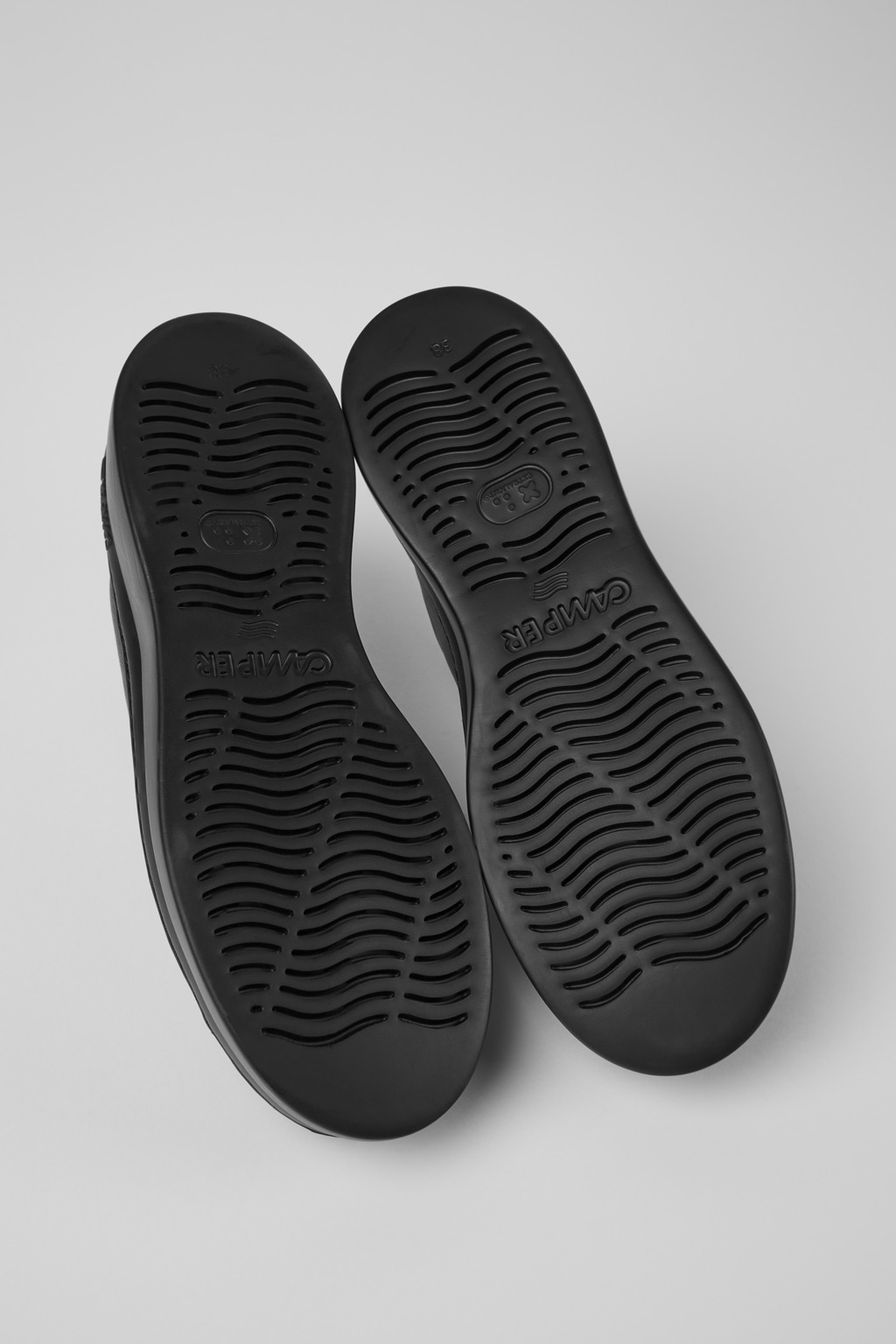 Runner Up Black Leather Sneakers for Women. - Image 5