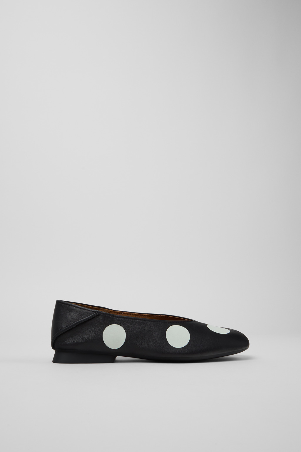 Twins Black and White Leather Ballerinas for Women. - Image 2