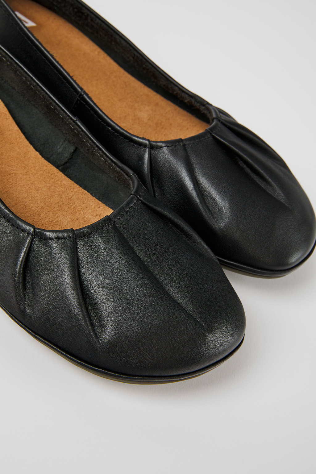 Right Black leather ballerinas for women