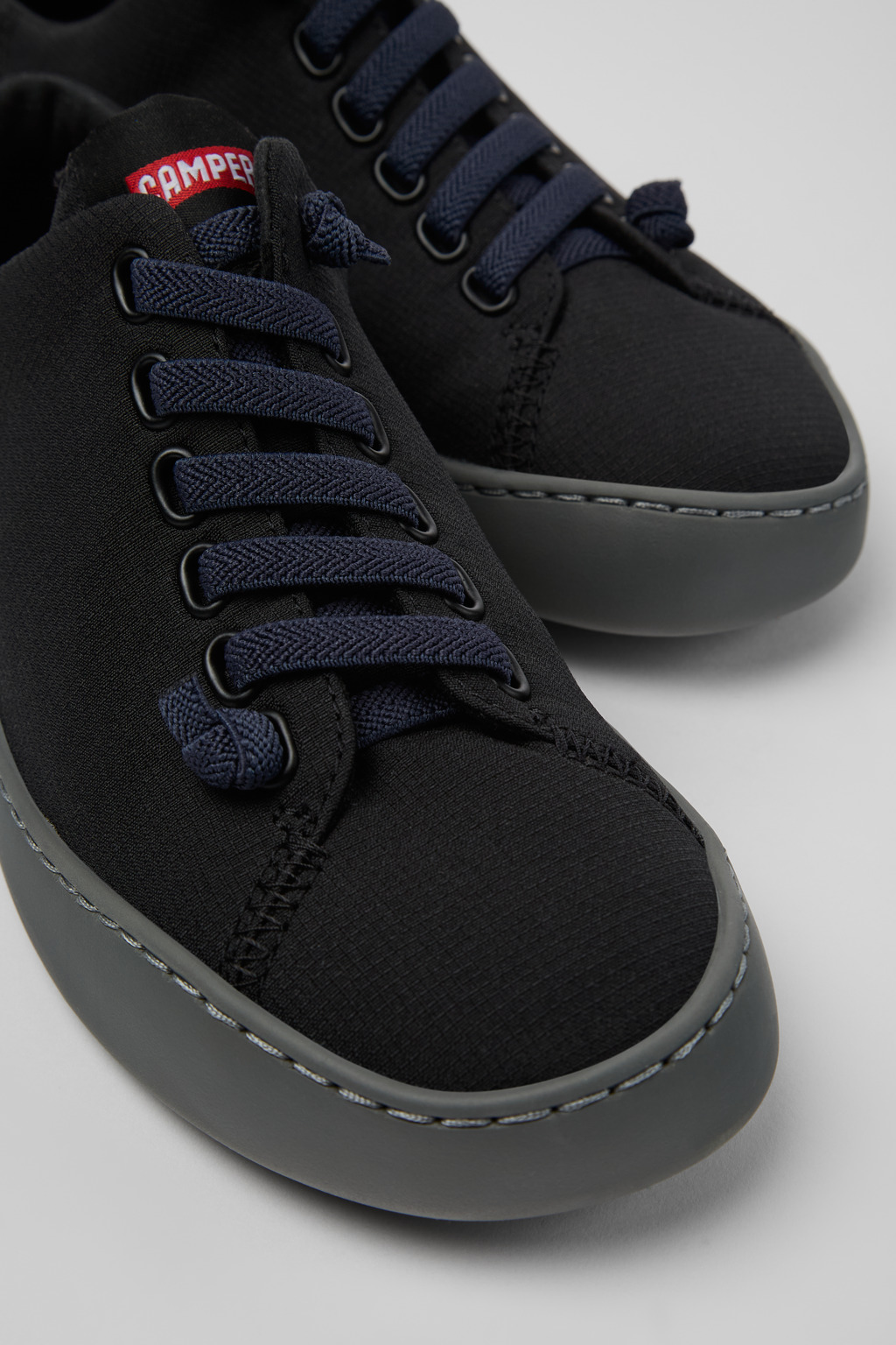 Peu Touring Black Recycled PET Women's Sneakers.