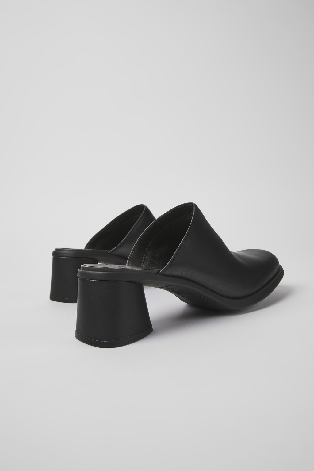 Kiara Black leather mules for women - Image 3