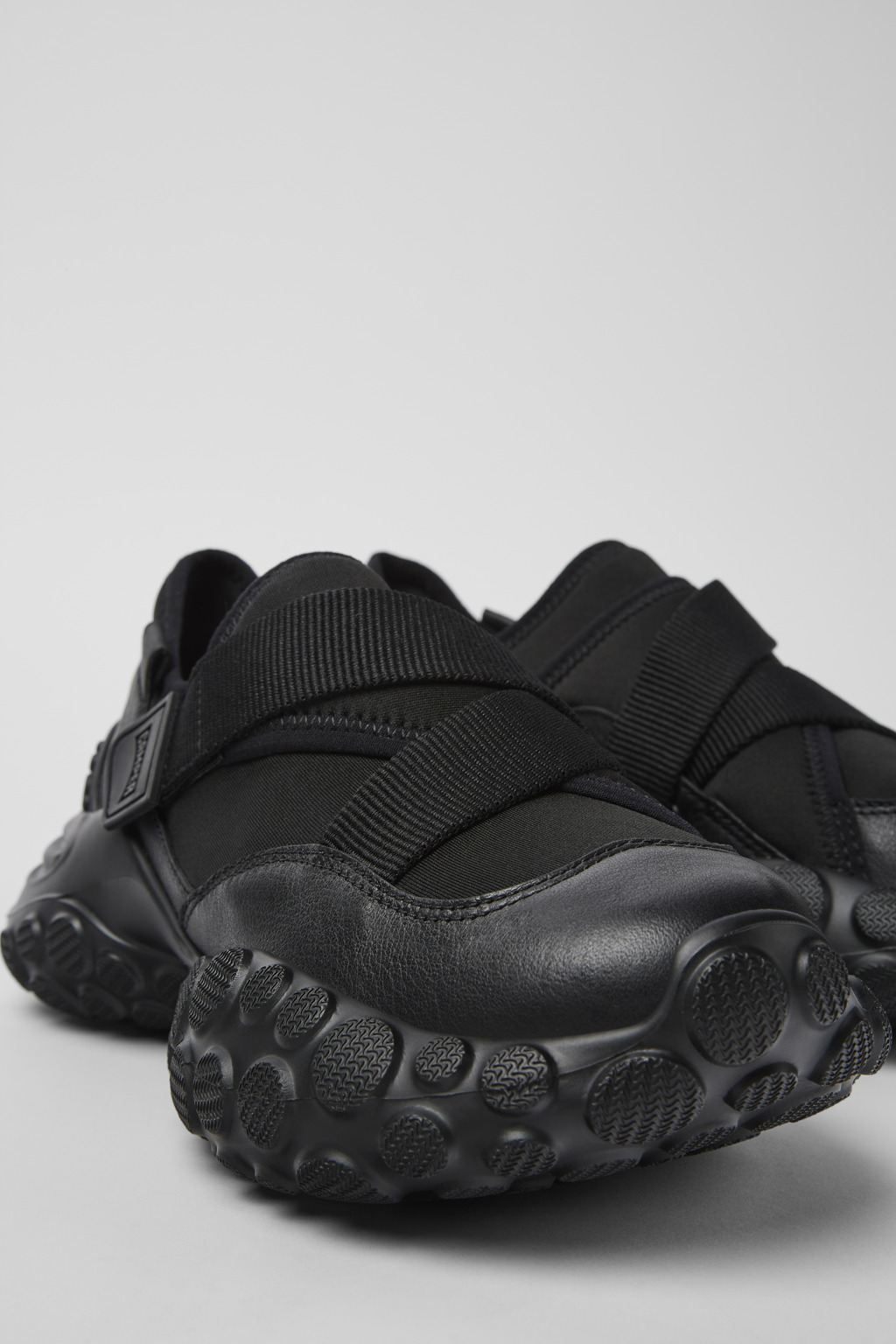Pelotas Mars Black Textile/Leather Sneaker for Women