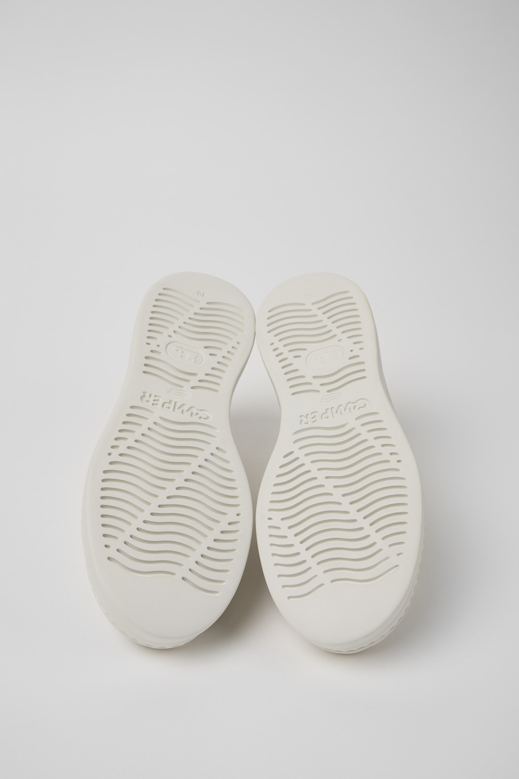 Runner Up White Leather Women's Sneakers. - Image 5