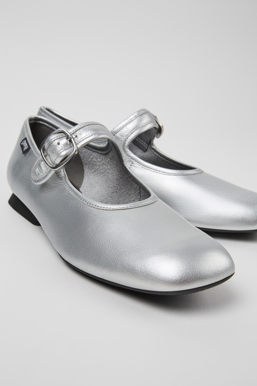 Casi Myra Gray Leather Ballerinas for Women.