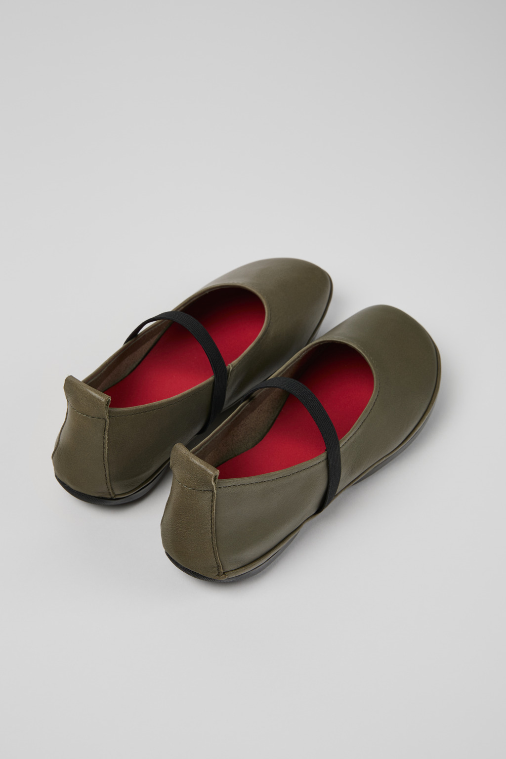 Right Green Leather Women's Shoes. - Image 3