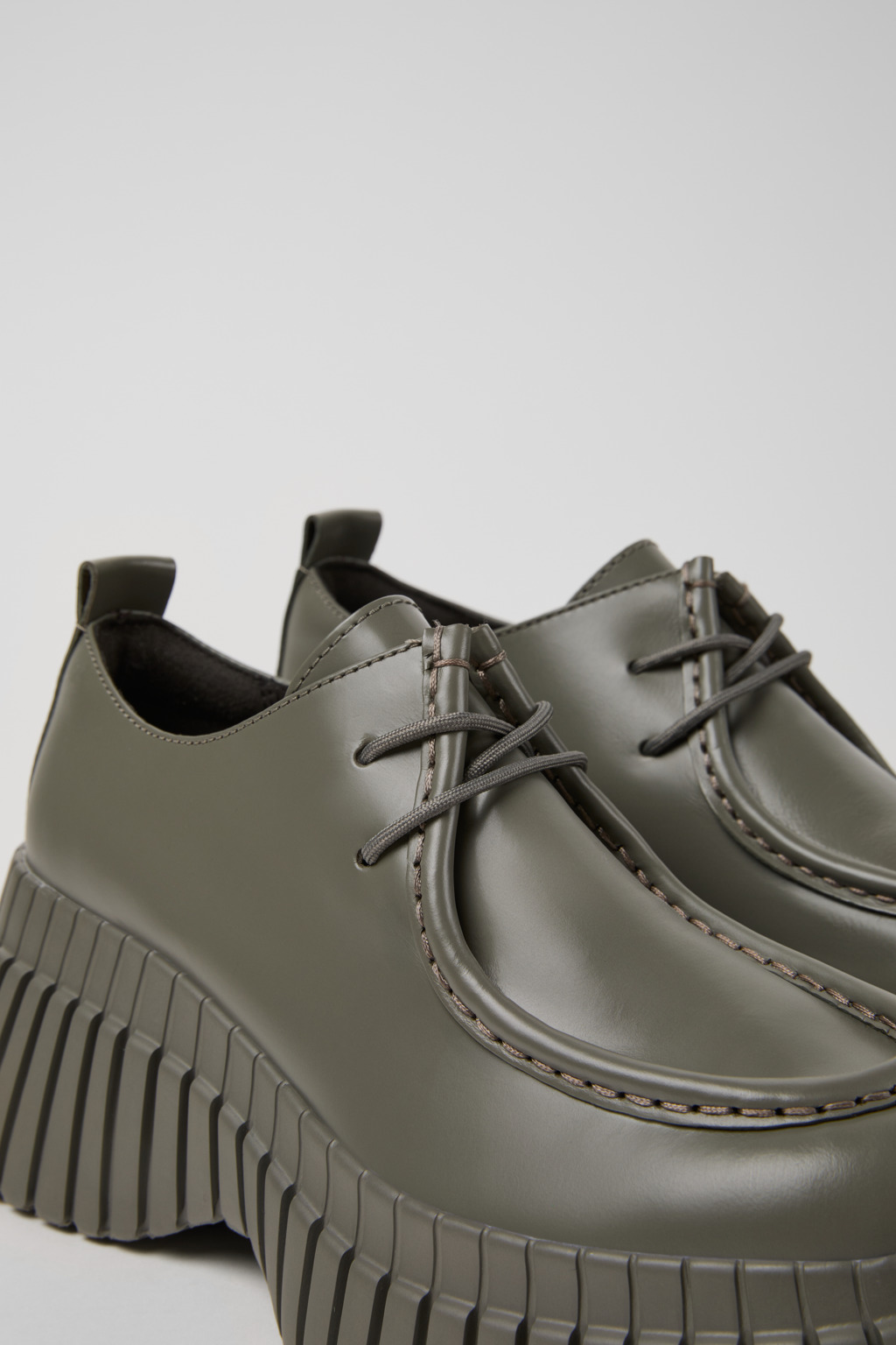 Pix BCN Gray Leather Shoes for Women.