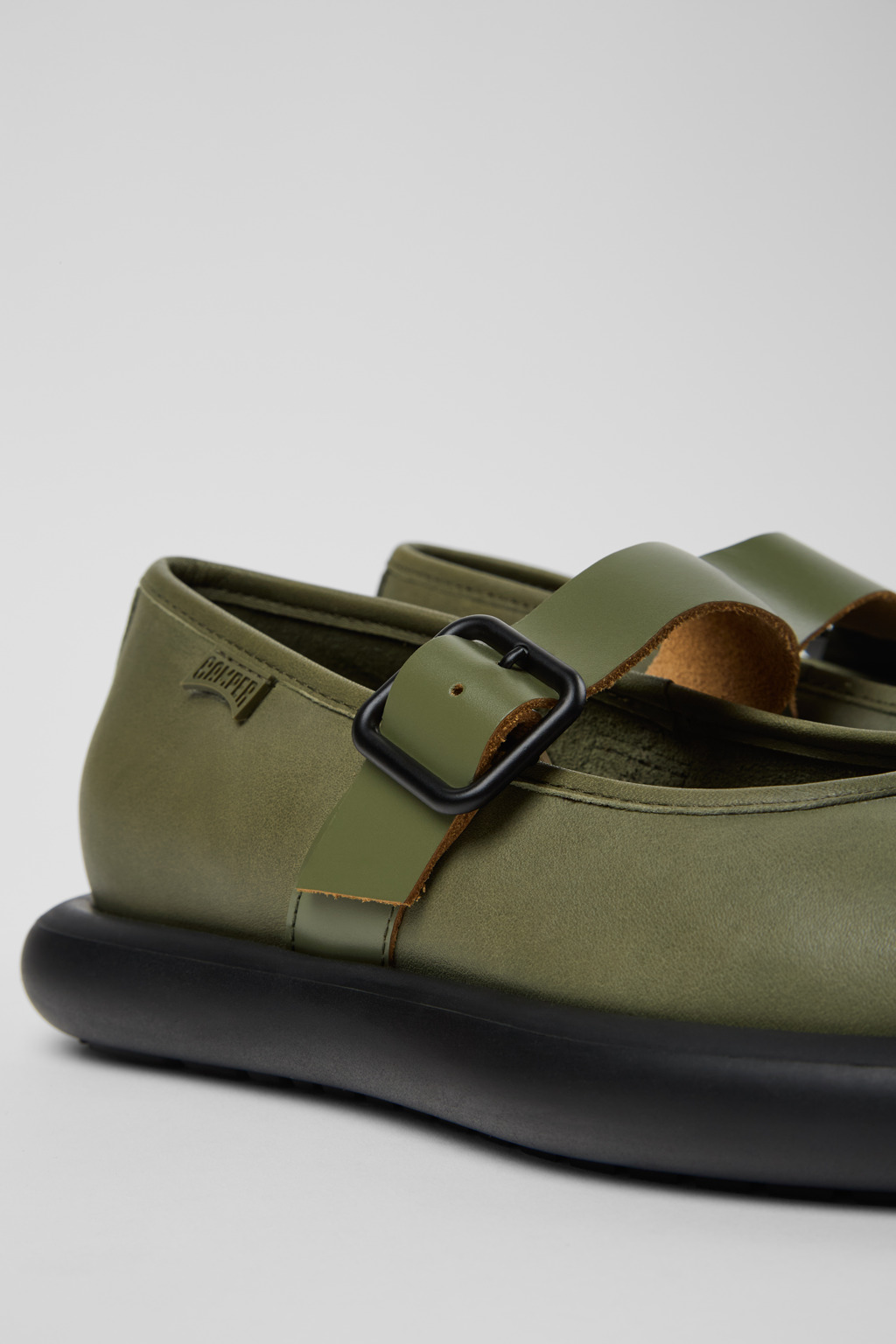 Onda Green Leather Women's Shoe.