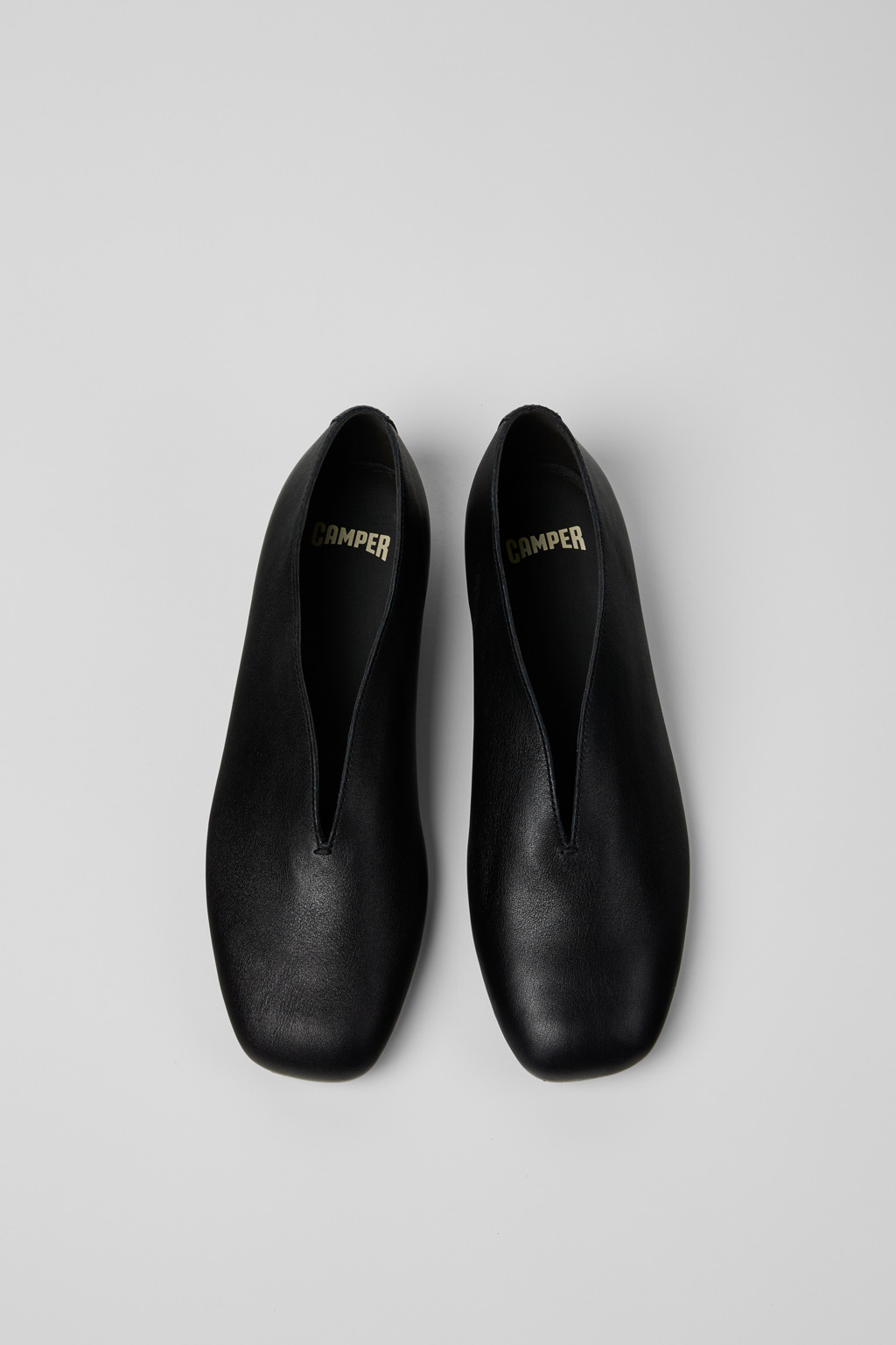 Casi Myra Black Leather Ballerinas for Women. - Image 4