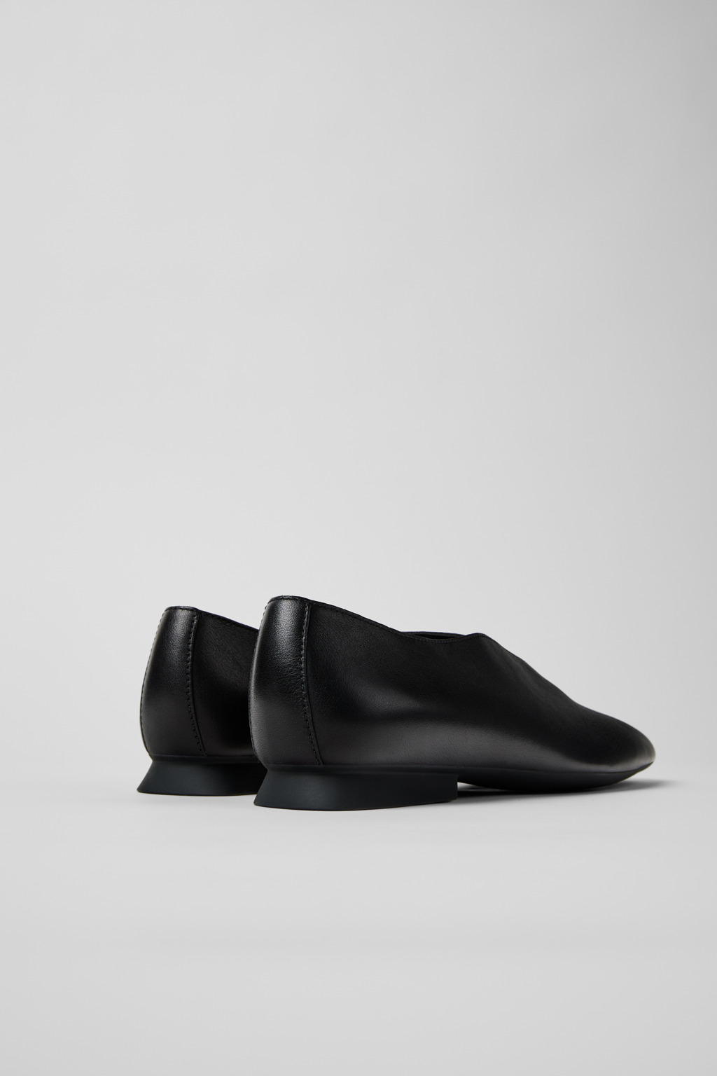 Casi Myra Black Leather Ballerinas for Women. - Image 3