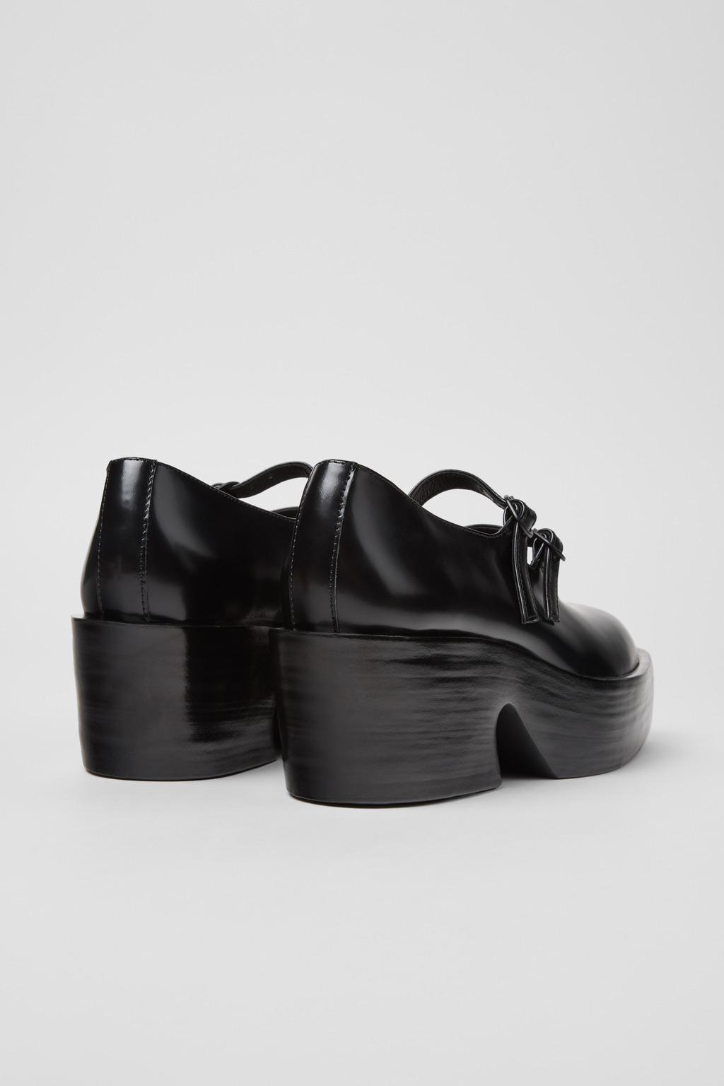 Billie Black Leather Moccasins for Women. - Image 3