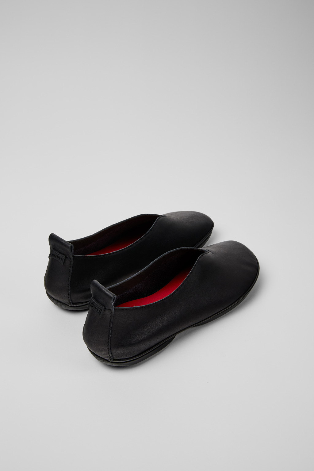 Right Nina Black Leather Ballerinas for Women. - Image 3