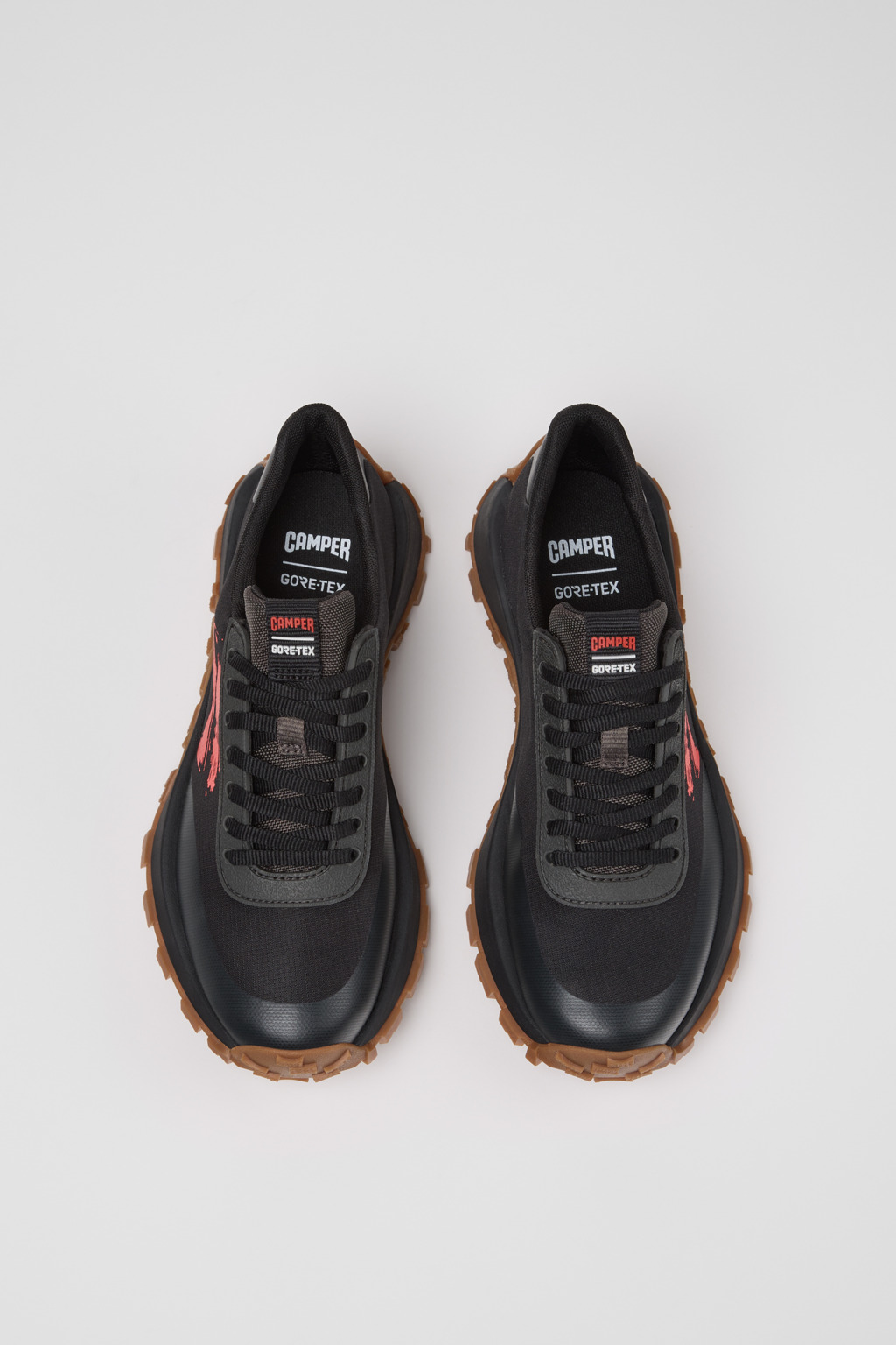 Drift Trail GORE-TEX Black and Gray Stitch-Free Sneakers for Women. - Image 5