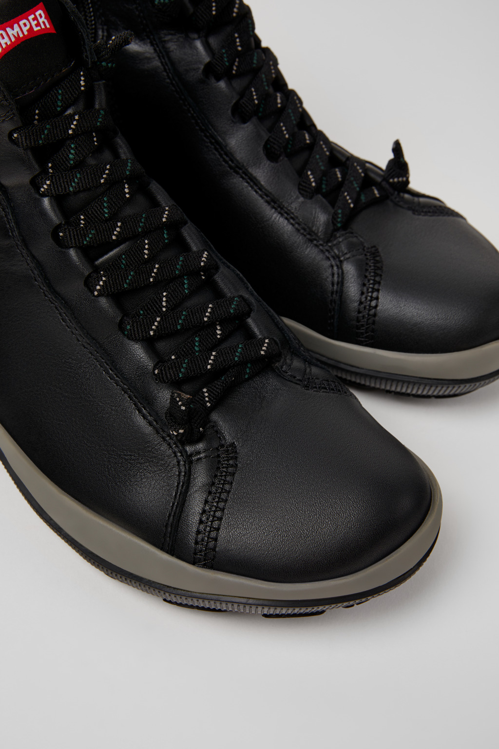 Peu Pista GM GORE-TEX Black Leather Mid Boots for Men.