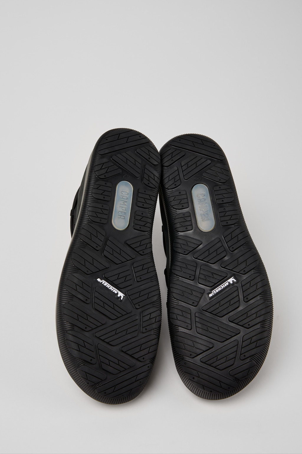Peu Pista GM GORE-TEX Black Textile and Nubuck Mid Boots for Men. - Image 5
