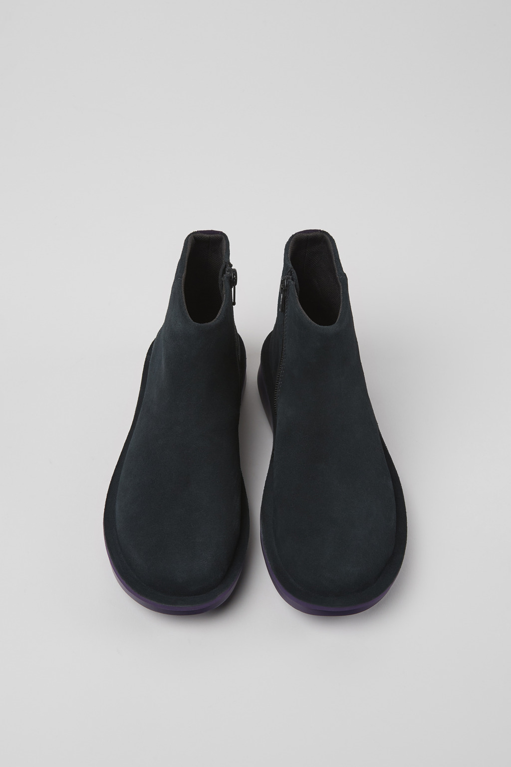 Formiga Gray Nubuck Ankle Boots for Women. - Image 4