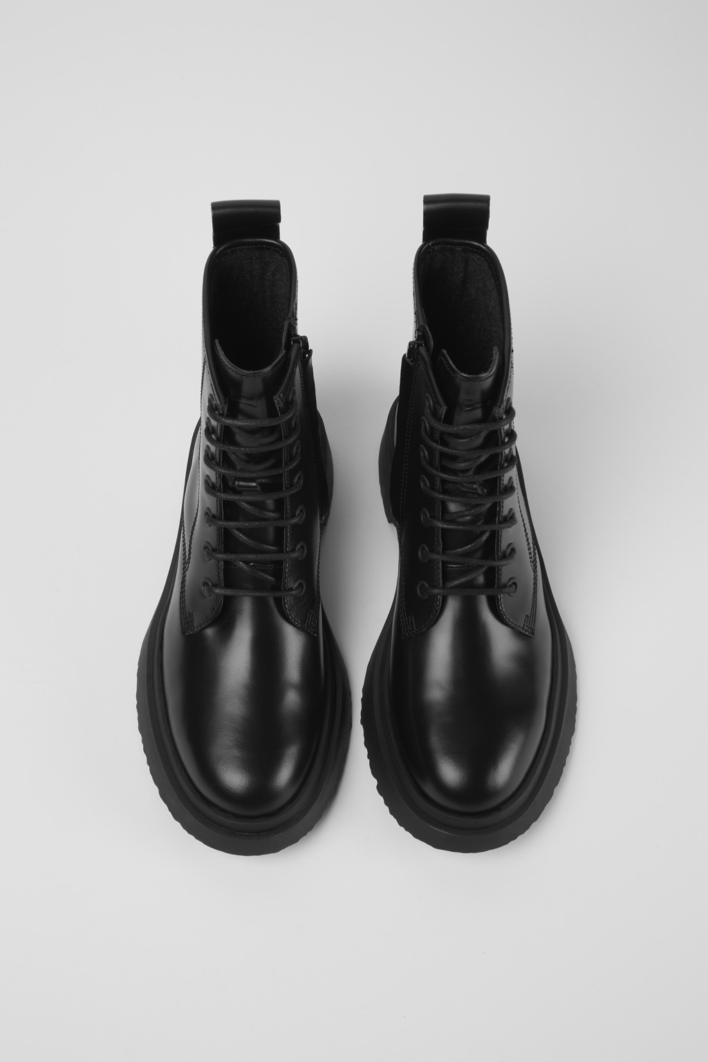 Walden Black leather lace-up boots for women - Image 4