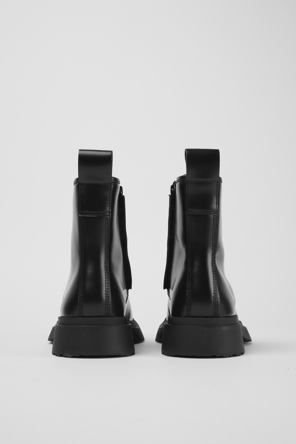 Walden Black leather lace-up boots for women - Image 3