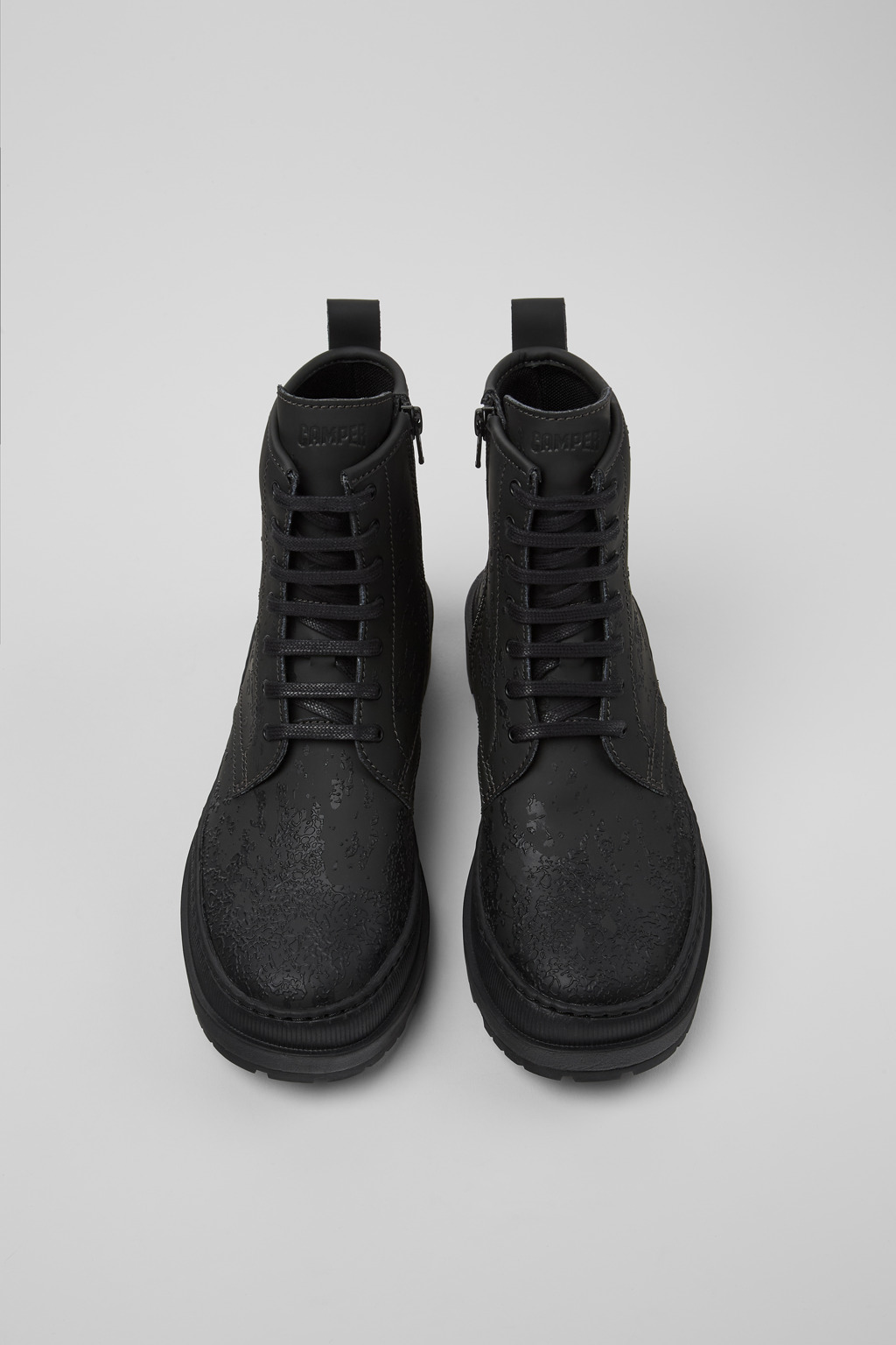 Brutus Trek MICHELIN Gray and black leather boots for women - Image 4