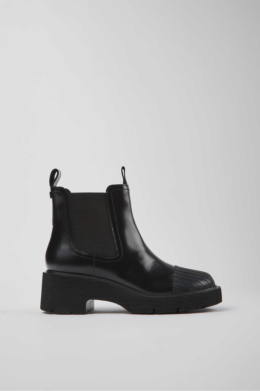 Milah Black leather Chelsea boots for women - Image 2