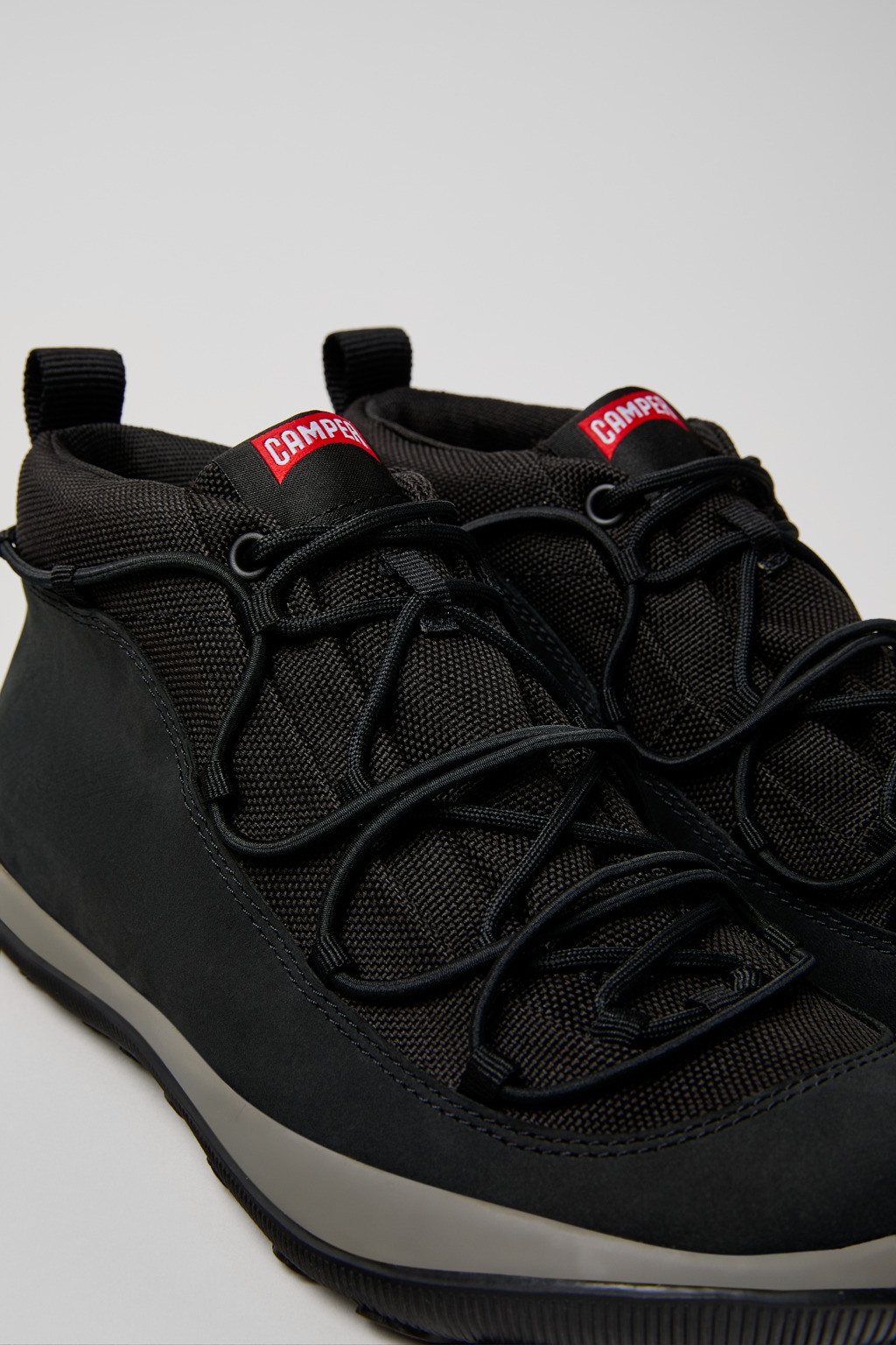 Peu Pista GM GORE-TEX Black Textile and Nubuck Ankle Boots for Women.