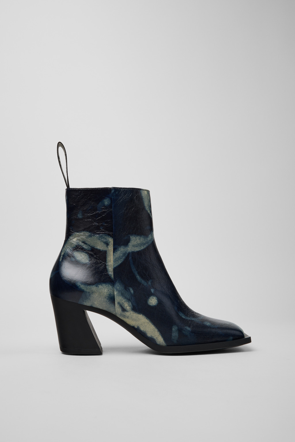 Karole Black and Gray Leather Ankle Boots for Women. - Image 3