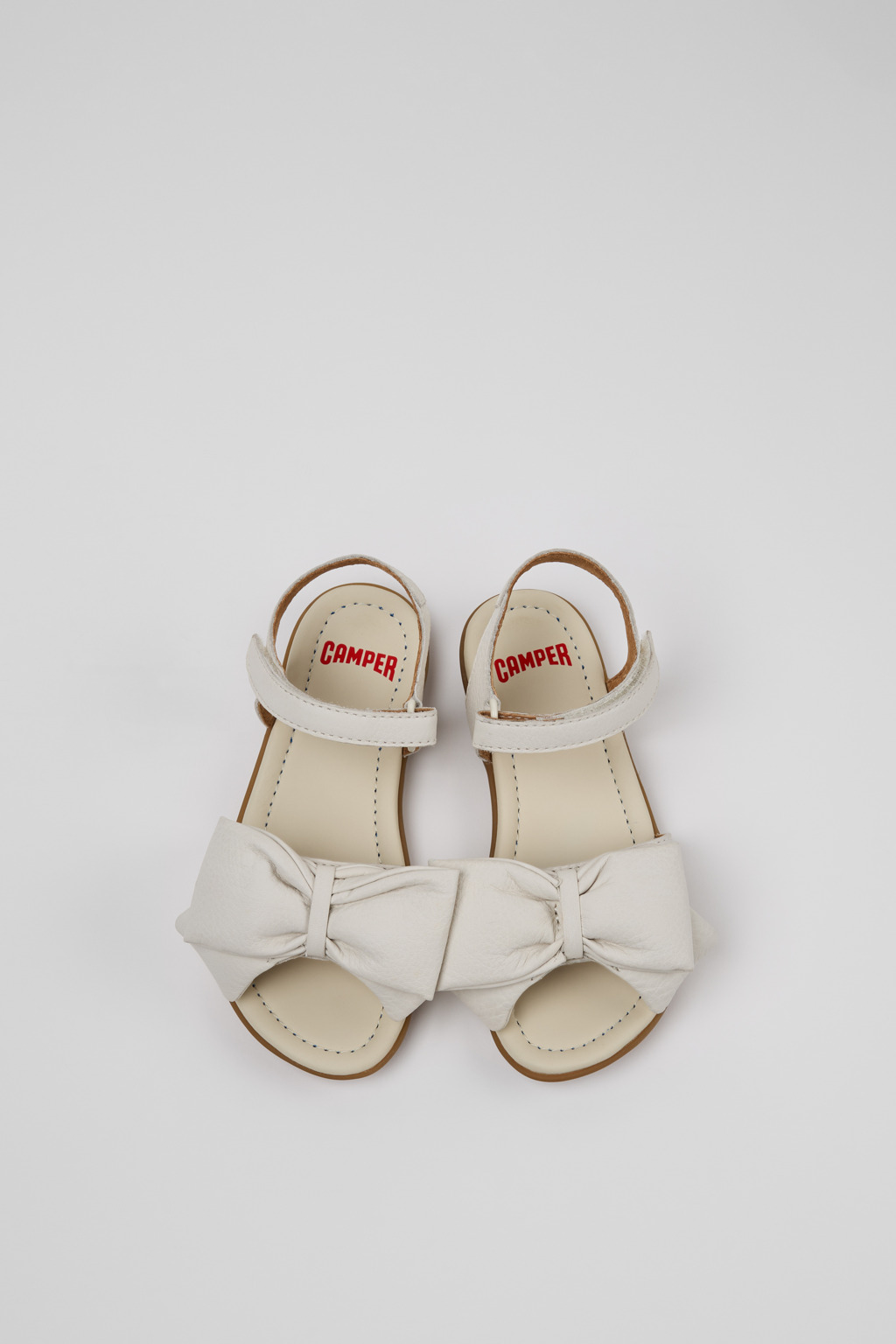 Right White Leather Sandals for Kids. - Image 4